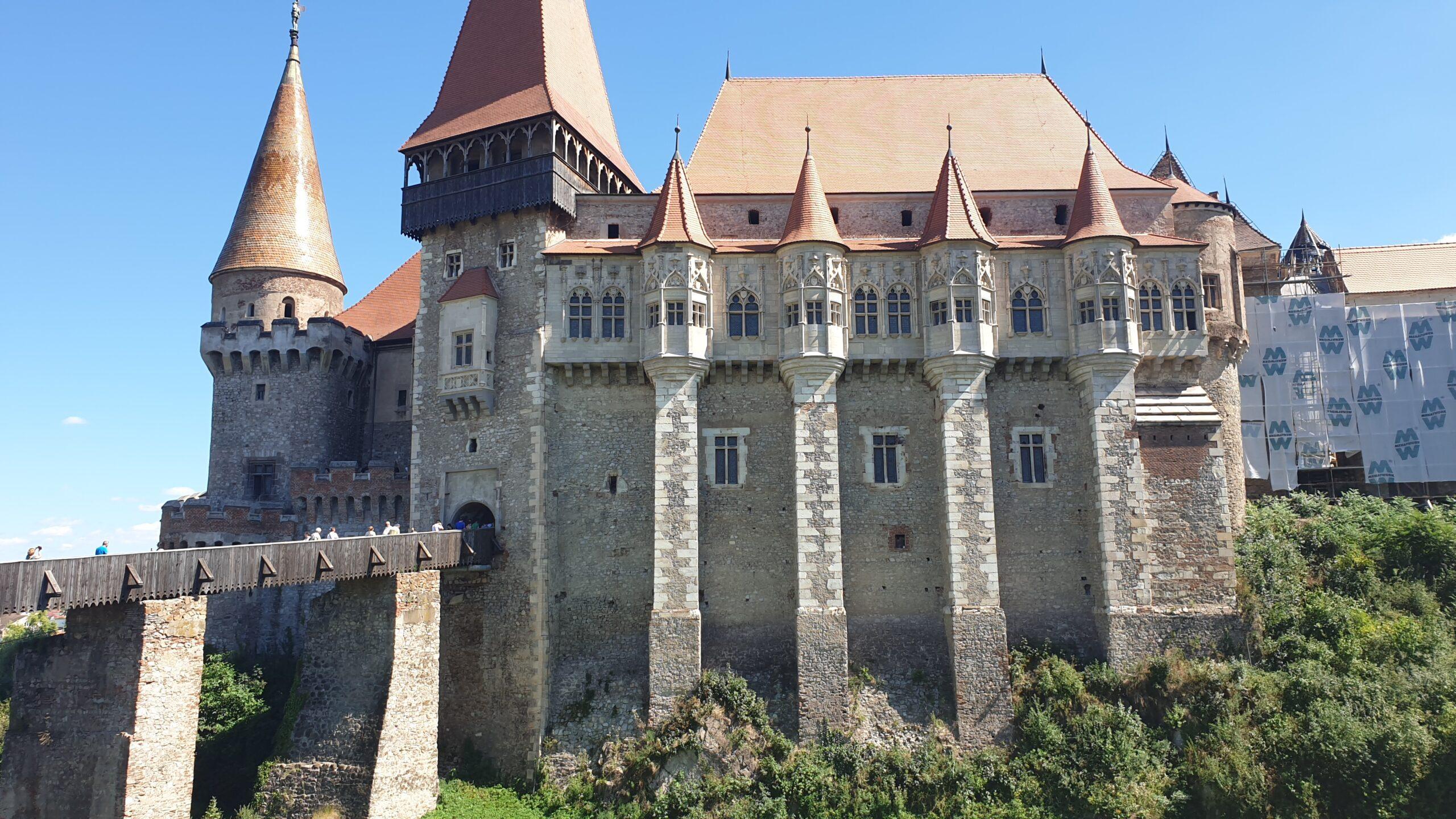 Prima mențiune documentară a Hunedoarei